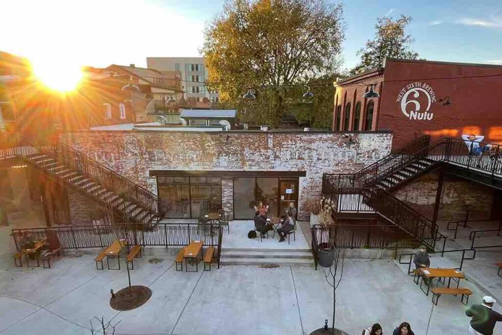 2Br Unit W/ Cinema Room In Nulu Louisville Kültér fotó