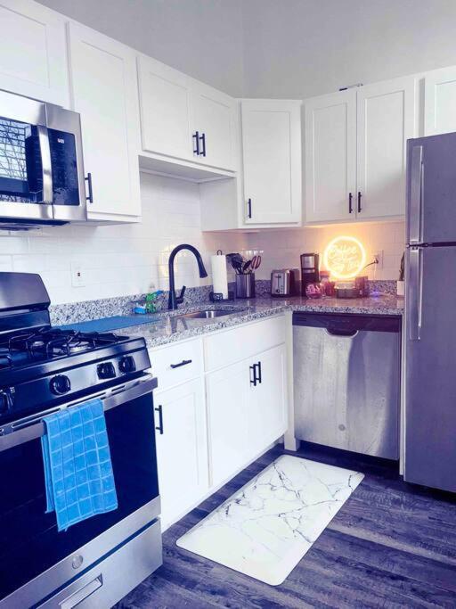 2Br Unit W/ Cinema Room In Nulu Louisville Kültér fotó